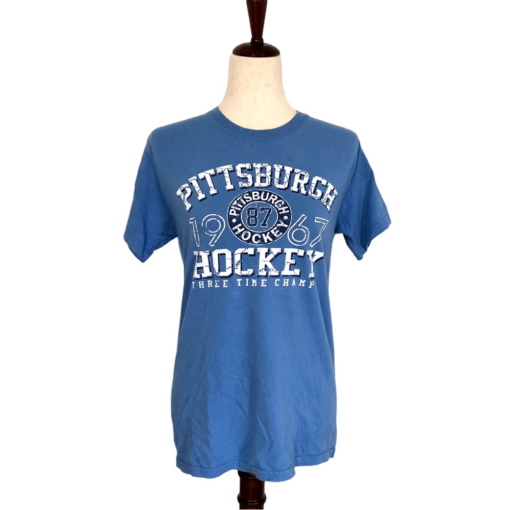 Gildan Unisex Pittsburgh Penguins Hockey Short Sleeve Crewneck Tee, Size Small